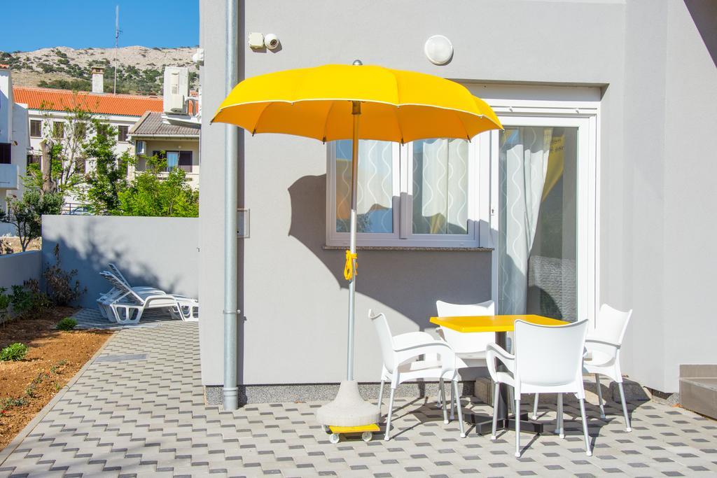 Apartment Villa Franci Pag Town Exterior photo